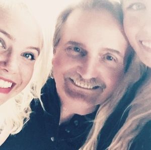 Meet your Posher, Hollie n